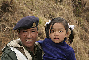 Lakpa with his daughter
© Dr. Dipankar Ghose/ WWF-India
© Dr. Dipankar Ghose/ WWF-India